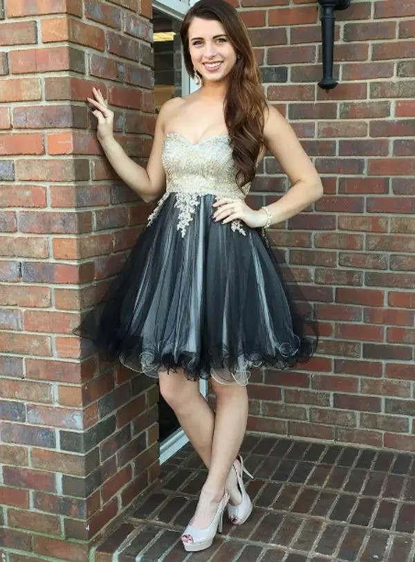 

Short Lace Tulle Beaded Homecoming Dresses Pleated Sweetheart Knee Length Key Lace Up Back Graduation Dresses for Juniors