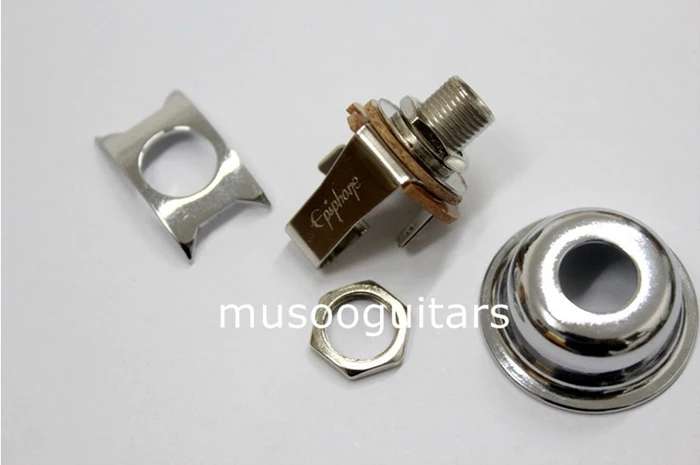 

Chrome Jack Plate Cup Mount 7/8" with Output Socket Chrome