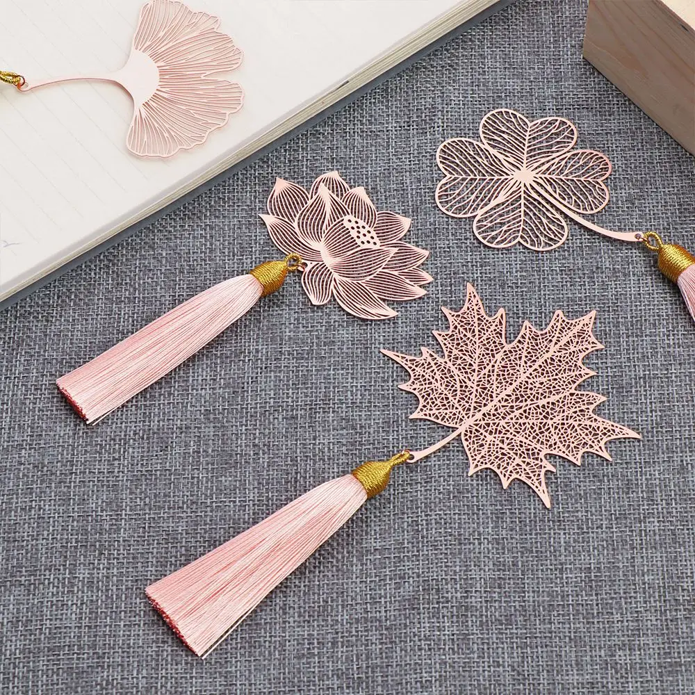 Metal Bookmark 1PC Chinese Style Hollow Out Animals Gold Color Pendant Vintage Lotus Leaf Creative Stationery Gift