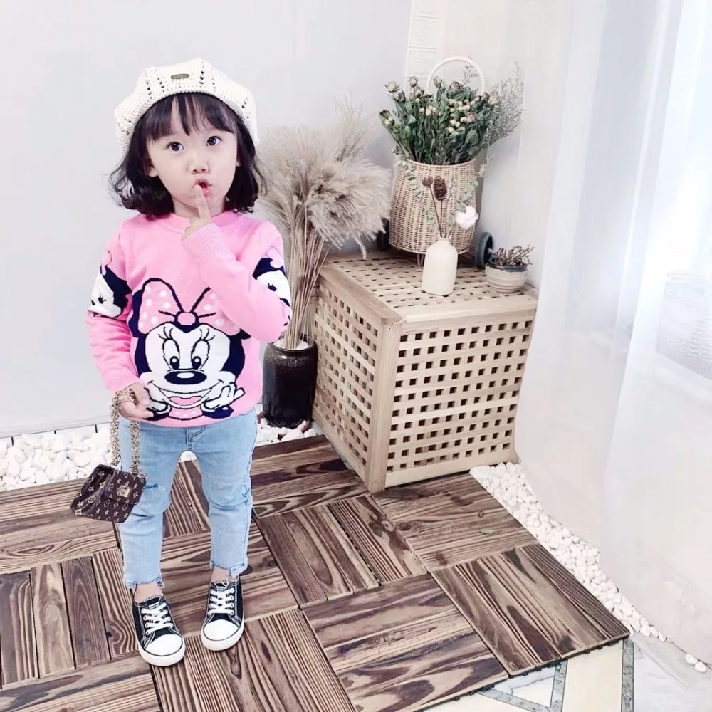 11688214281_137228122