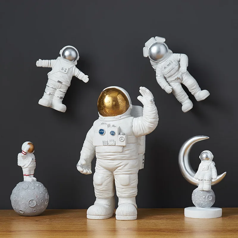 

Astronaut Resin Statue Creative Cosmonaut Statues Northern Europe Home Decor Resin Space Man Sculpture Home Decoration Modern