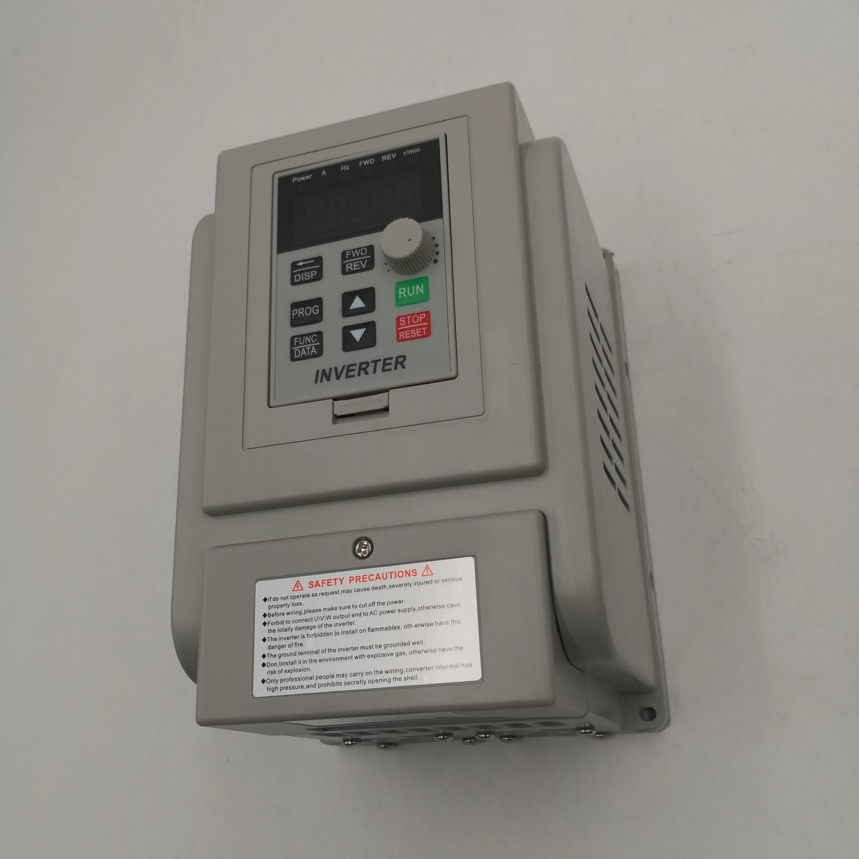 VFD AT2 0.45KW0.75KW1.5KW2.2KW single phase 220V