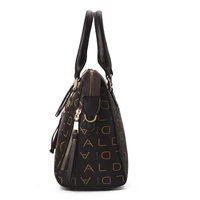 Sac à main en cuir PU avec lettres anglaises pour femmes, sac à poignée supérieure avec pompon, sac à bandoulière de luxe de grande capacité, fourre-tout Design 4