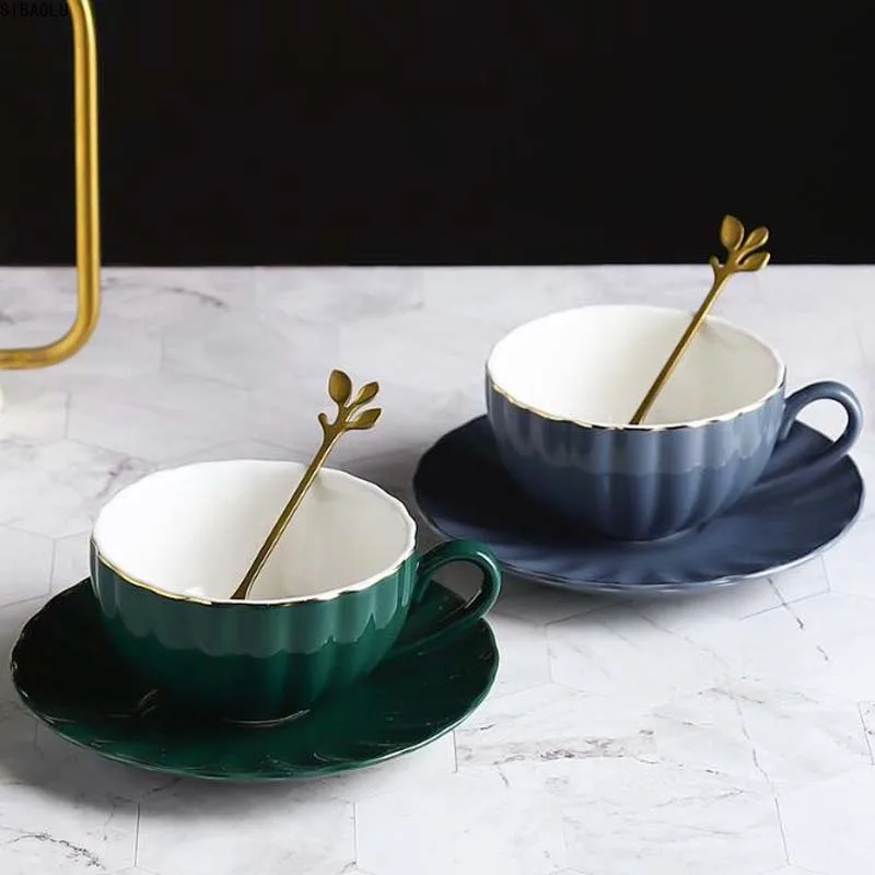 

High-grade Ceramic Coffee Cups Saucer Coffee Cup Box Set Simple European Style Mug Cappuccino Flower Cups 220 ml Latte Cup