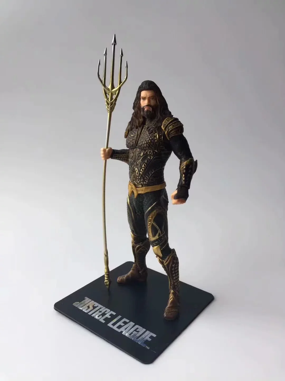 Лига Справедливости DC Cartoon Art Neptune Atlantis Trident модель в коробке Garage Kit
