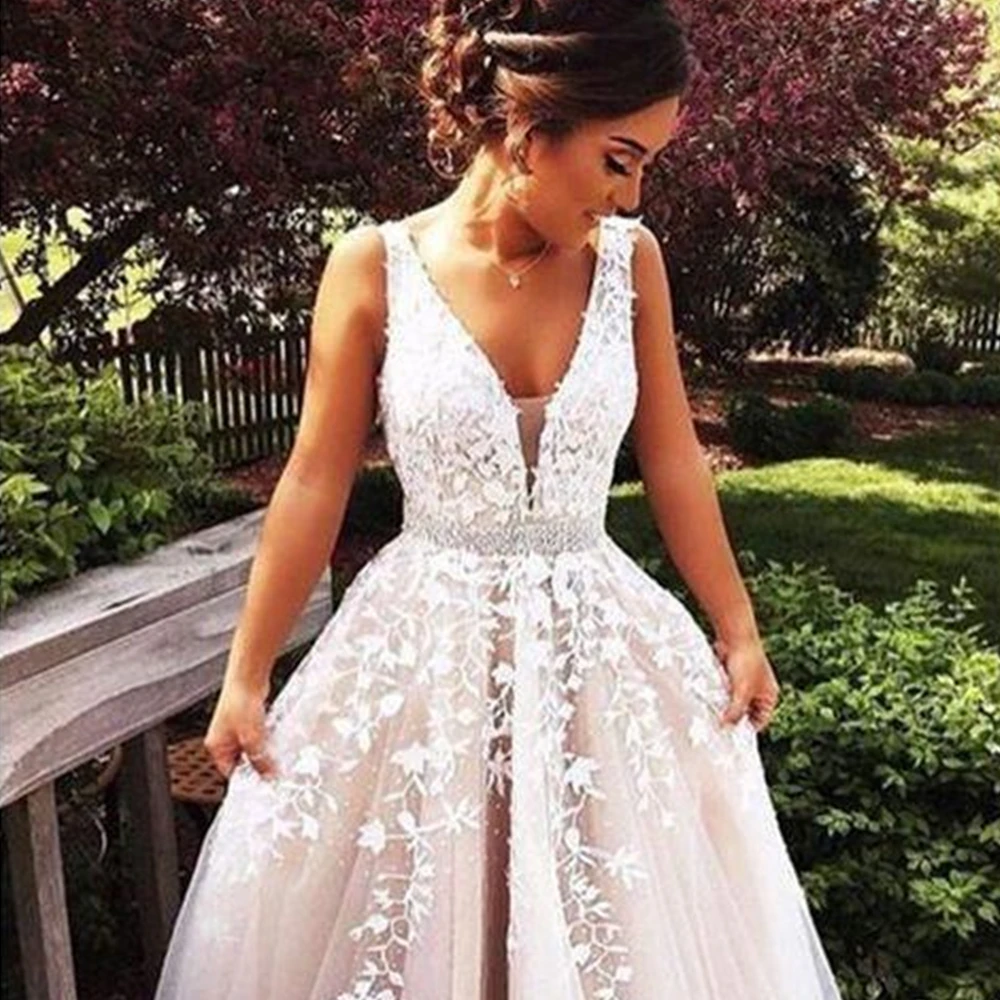 

V Neck Wedding Dresses 2020 Hot Light Champagne Floor Length Applique Open Back A Line Backless Bridal Gowns Vestido De Noiva