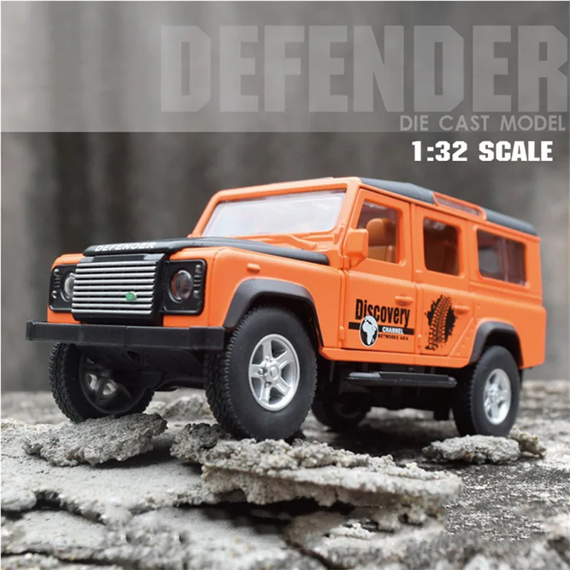 Модель SUV из сплава защитника высокого качества 1:32, моделирование литья под давлением звука и света обратно на внедорожные транспортные средства