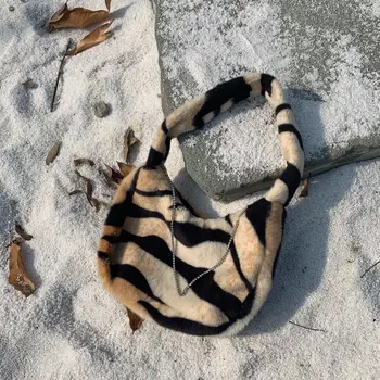 

Luxury Tiger Pattern Faux Fur Women's Handbag Vintage Soft Plush Tote Women Bags Design Brand Animal Printing Shoulder Bag 2020