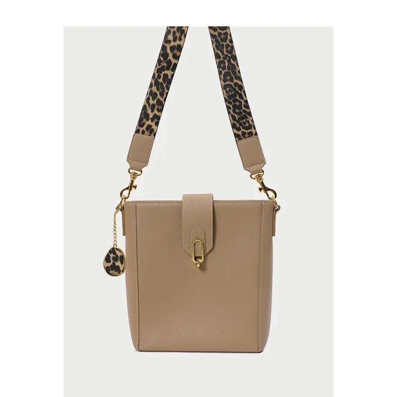

Wide Shoulder Strap Messenger Bag Female Autumn and Winter New Simple Large Capacity Single Shoulder Bucket Bag