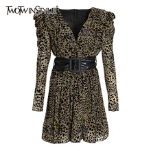 TWOTWINSTYLE леопардовое платье для женщин с v-образным вырезом и длинными рукавами с высокой талией и поясом женские платья Осенняя модная одежда Новинка