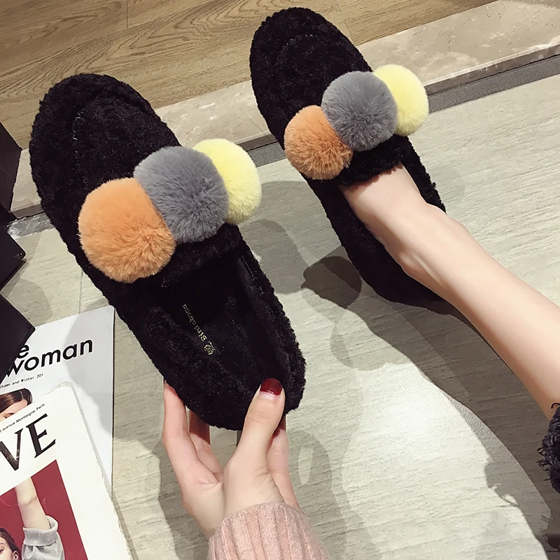 Cute Pompom plush warm cotton shoes winter pregnant antiskid flats moccasins fashion fur snow boots korean pure platform creeper - Цвет: Черный