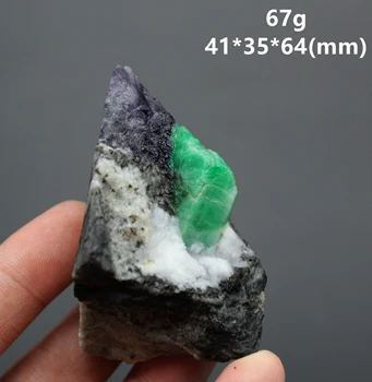 

100% Natural green emerald mineral gem-grade crystal specimens stones and crystals quartz crystals from china