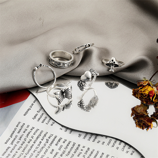 Gothic Black Heart Ring Set for Women Dice Vintage Spades Ace Silver Plated Retro Rhinestone Charm Billiards Finger Jewelry