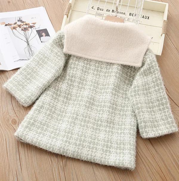 

Children's coat and girl's cotton blouse are fashionable in Korean version