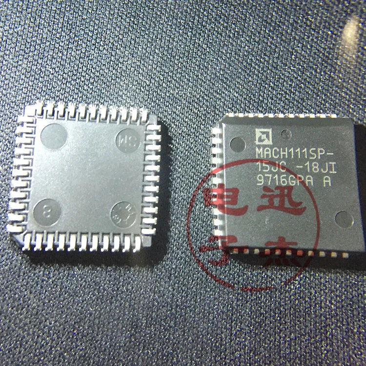 MACH111SP QFP |