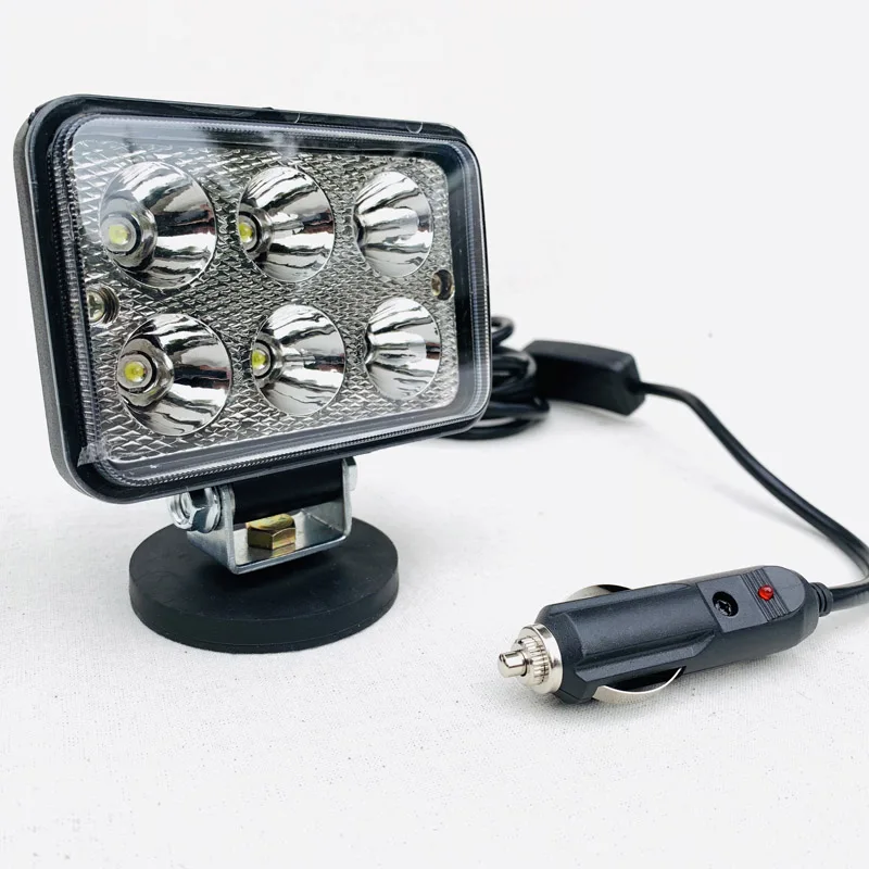 Projecteur LED Magnétisé pour Allume-Cigare de Voiture 12-24V