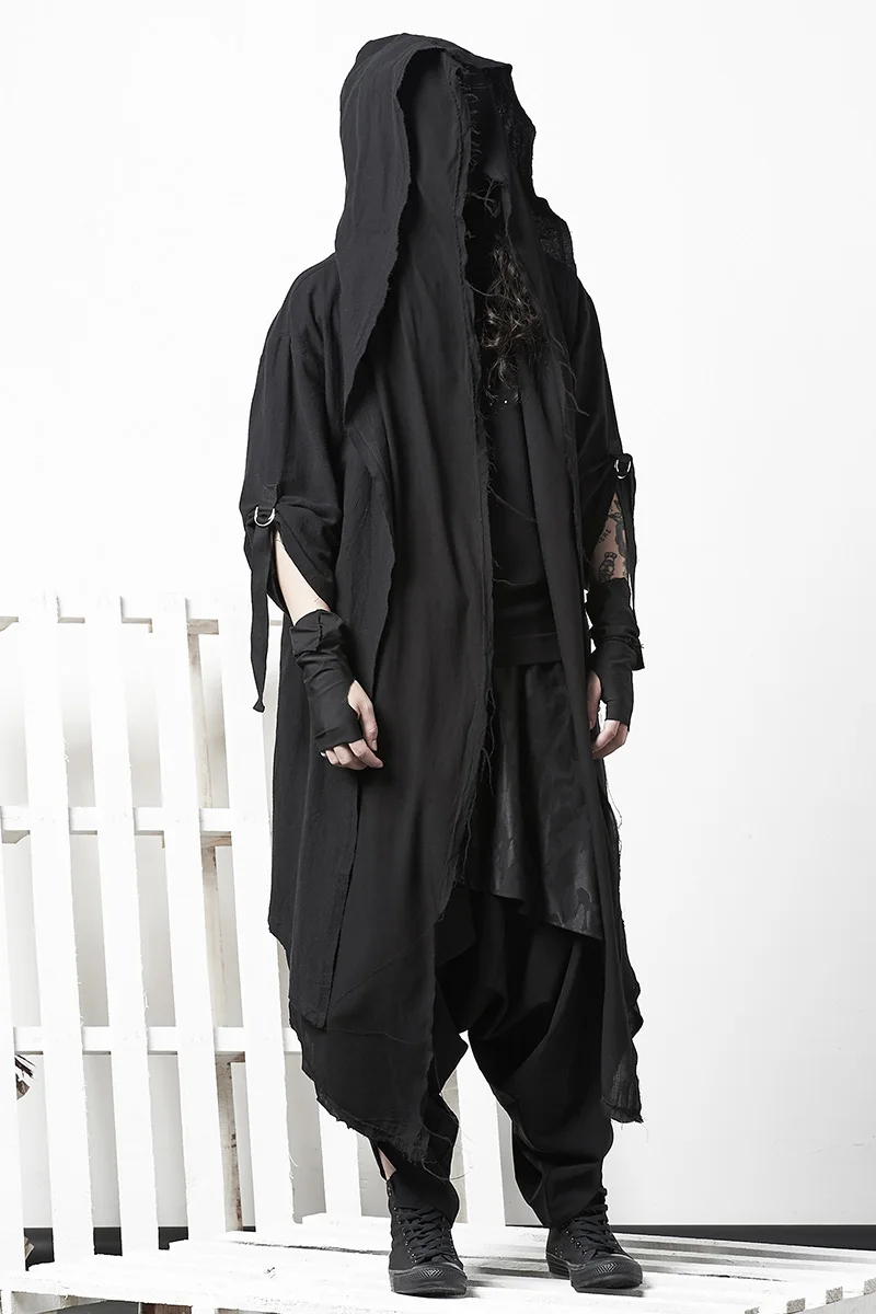 

Dark Cloak Coat Personality Cloak Nightclub Coat Male Tide Gothic Fake Two Pieces Over Knee Robes Men Long Coat Gothic Jacket