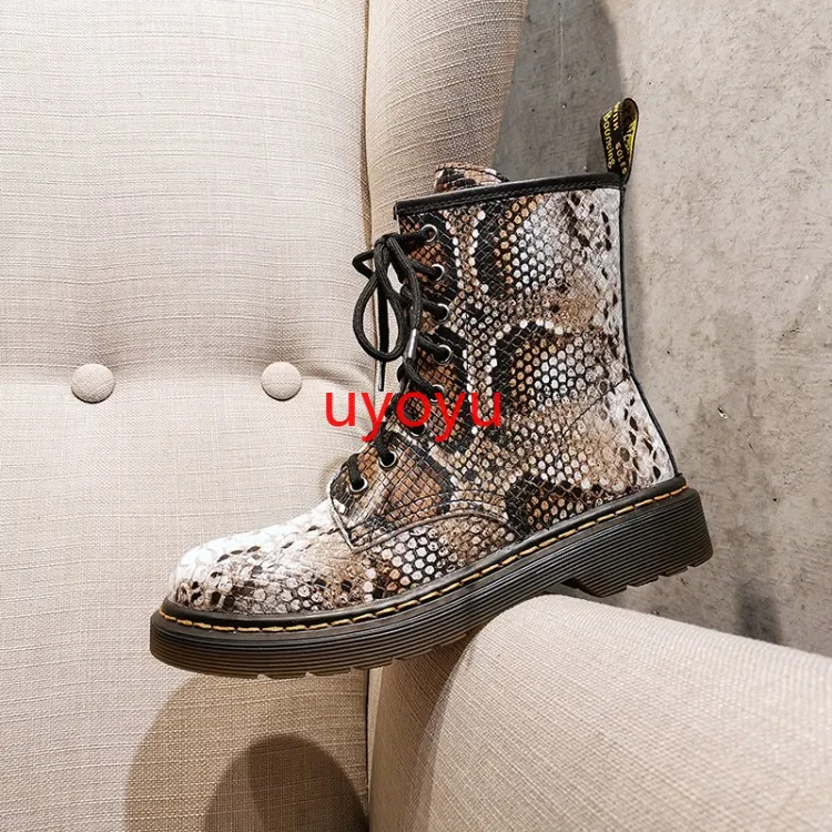 

2019 Luxury Genuine Leather Retro Ankle Boots Booties Detachable Designers Snake Pattern Women Woman Pumps Wearing Round Toe