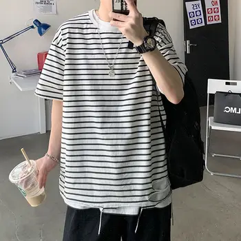 

Men's short-sleeved T-shirt 22020 spring and summer new striped loose T-shirt young personality fashion trend men's clothing