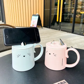 

Creative Cartoon Cat Mobile Phone Bracket Ceramic Cup Home Chase Drama Mug Glass Men and Women Students Couples Cup