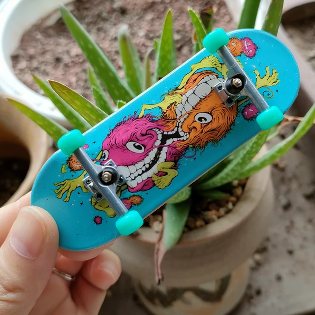 2022 New arrival 1pc 10cm Basic Fingerboard Professional Finger SkateBoard Wheel Foam Tape Set Gift for Kids 1