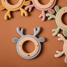 Anneau de dentition en bois pour bébé, dessin animé d'élan, pendentif de sucette en bois, cadeaux de noël, produits pour enfants, jouets, cadeau