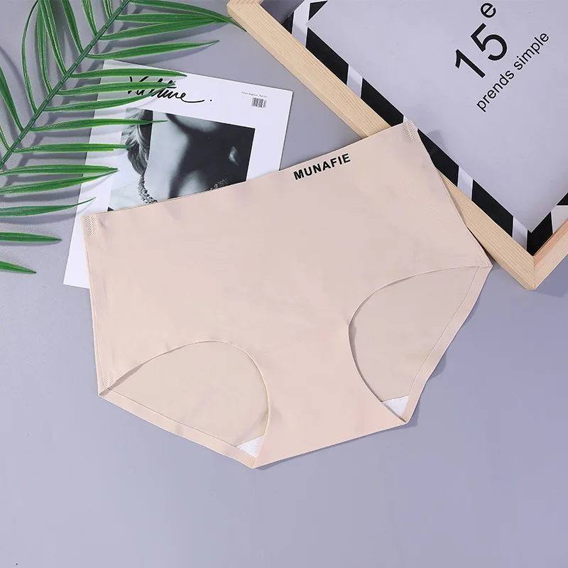 BS003-Beige 3 шт./партия, чистое ледяное шелковое бесшовное белье, новое, японское, простое, цельное, средняя талия, женские треугольники LVFAN BS003 - Цвет: BS003-Beige