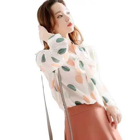 

Женская шифоновая Повседневная Блузка с длинным рукавом и бантом на воротнике в горошек DF4259, весна-лето