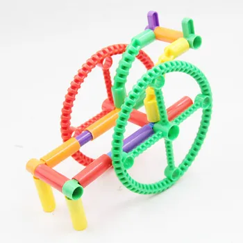 

Early education children's toys / plastic splicing and assembling blocks