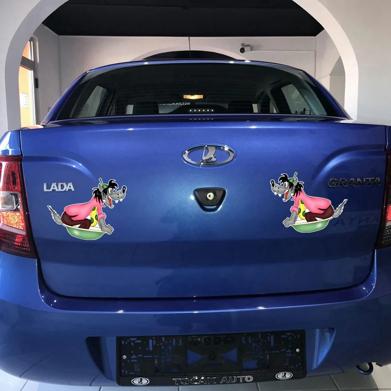 Tri Mishki TRL642 13*16 5 см Ну погоди волк из мульфильма наклейки на авто ПВХ полноцветные