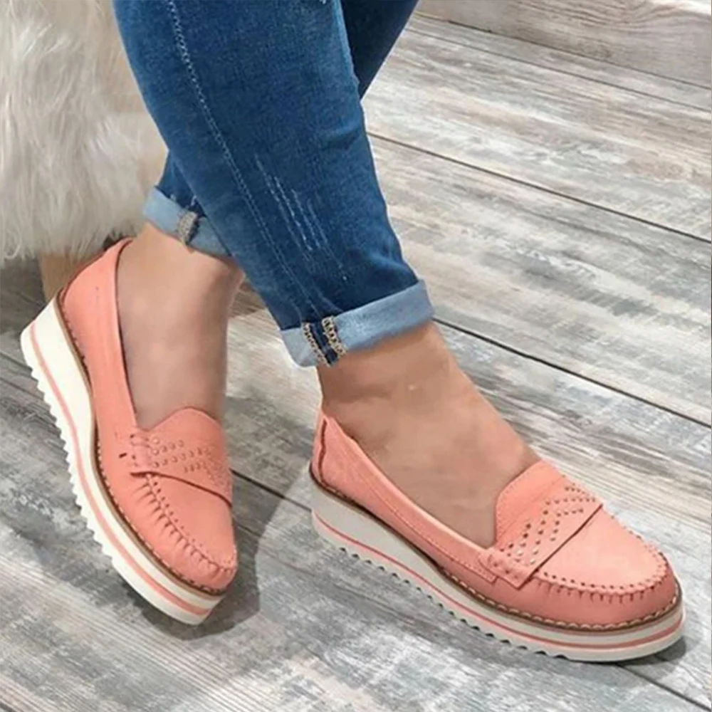

Casual Women Rivet Casual Shoes 2020 New Arrival Women Platform Casual Wedge Heel Rivet Shoes Slip-On Round Toe Girls Shoes D30