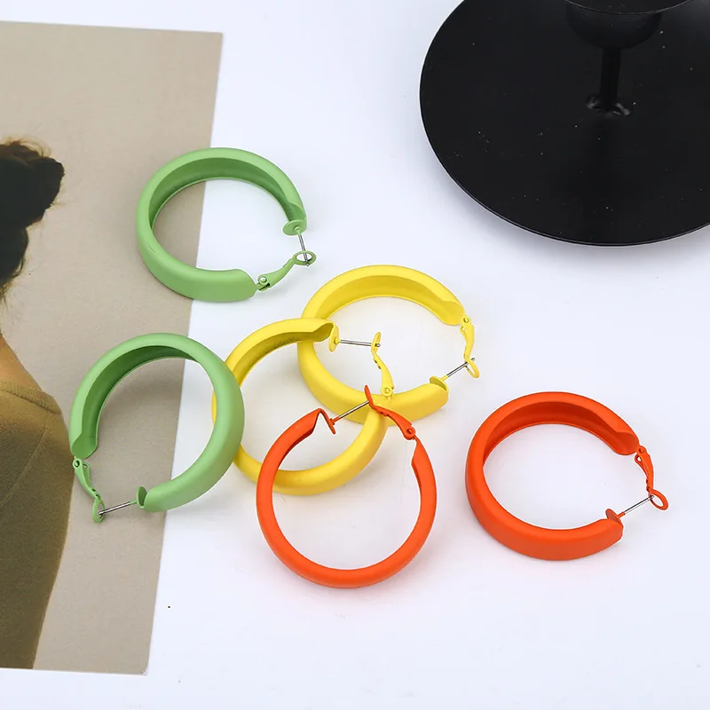 

Candy Color Large Aros De Moda 2019 Women Hoop Earrings Statement Korean Simple Wide Big Circle Round Earings Fashion Jewelry