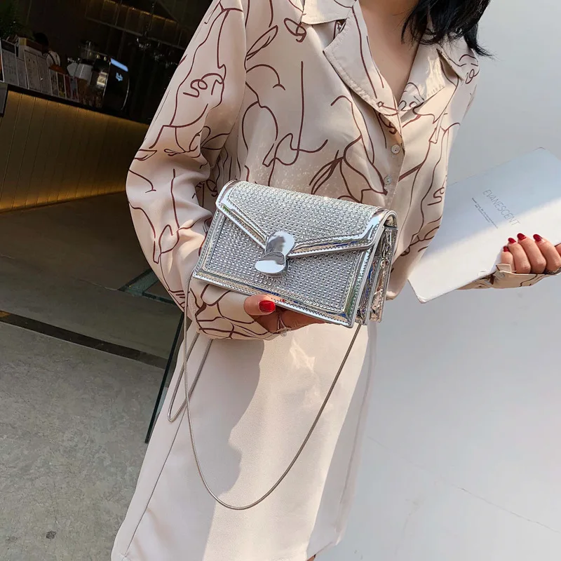 

2019 new rhinestone stereo small square bag double leaf lock buckle shoulder slung bag