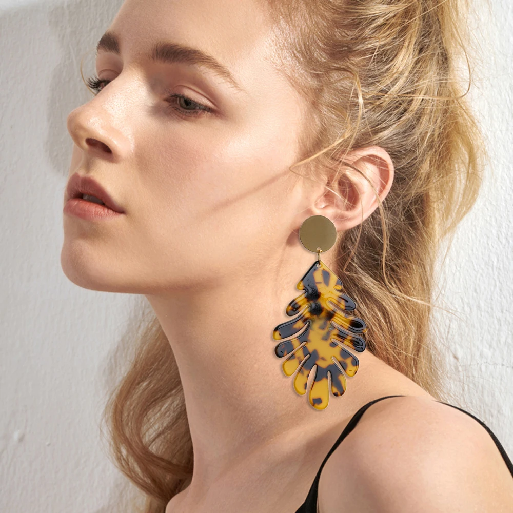 

HOCOLE Boho Leopard Acrylic Earrings 2019 For Women Geometric Earrings Statement Leaves Gold Resin Pendant Drop Earring Jewelry