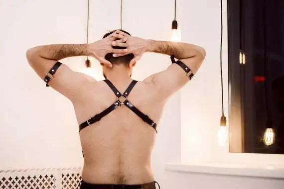 

Mens Lingerie Chest Harness Male Black Leather Erotic Belt Straps Male Sexy Body Bondage Restraints Suspenders Harajuku Garters