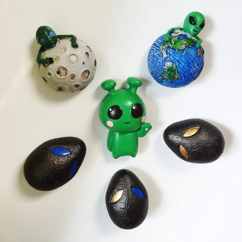 

13Pcs Planet Alien Magnetic Sticker Astronaut Refrigerator Magnet 3D Creative Fridge Magnet Home Decoration Space Man Magnet