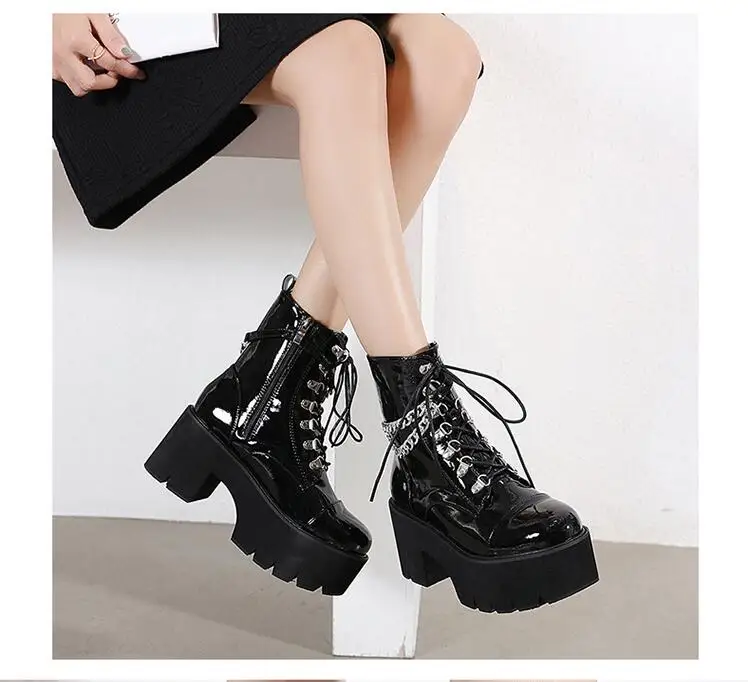 Fashion Chunky Classic Motorcycle Boots for Women Autumn Winter Black Fashion Round Toe Lace-up Black waterproof Boots Ladies