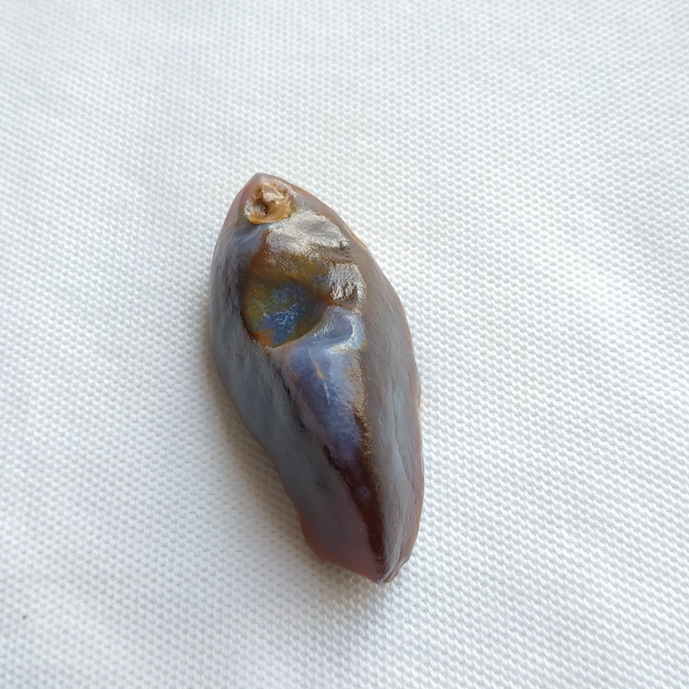 Natural beautiful stone Ornamental raw stone raw agate Silk Road Collectibles unique collection Natural beautiful stone Ornamental raw stone raw agate Silk Road Collectibles unique collection