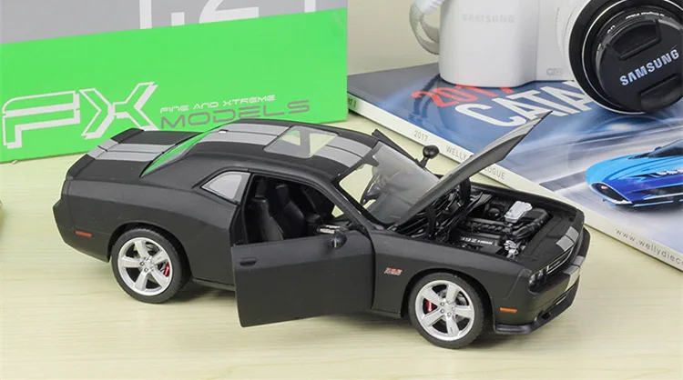 WELLY 1:24 Dodge Challenger SRT спортивный автомобиль моделирование сплав модель автомобиля ремесла украшение Коллекция игрушек инструменты подарок