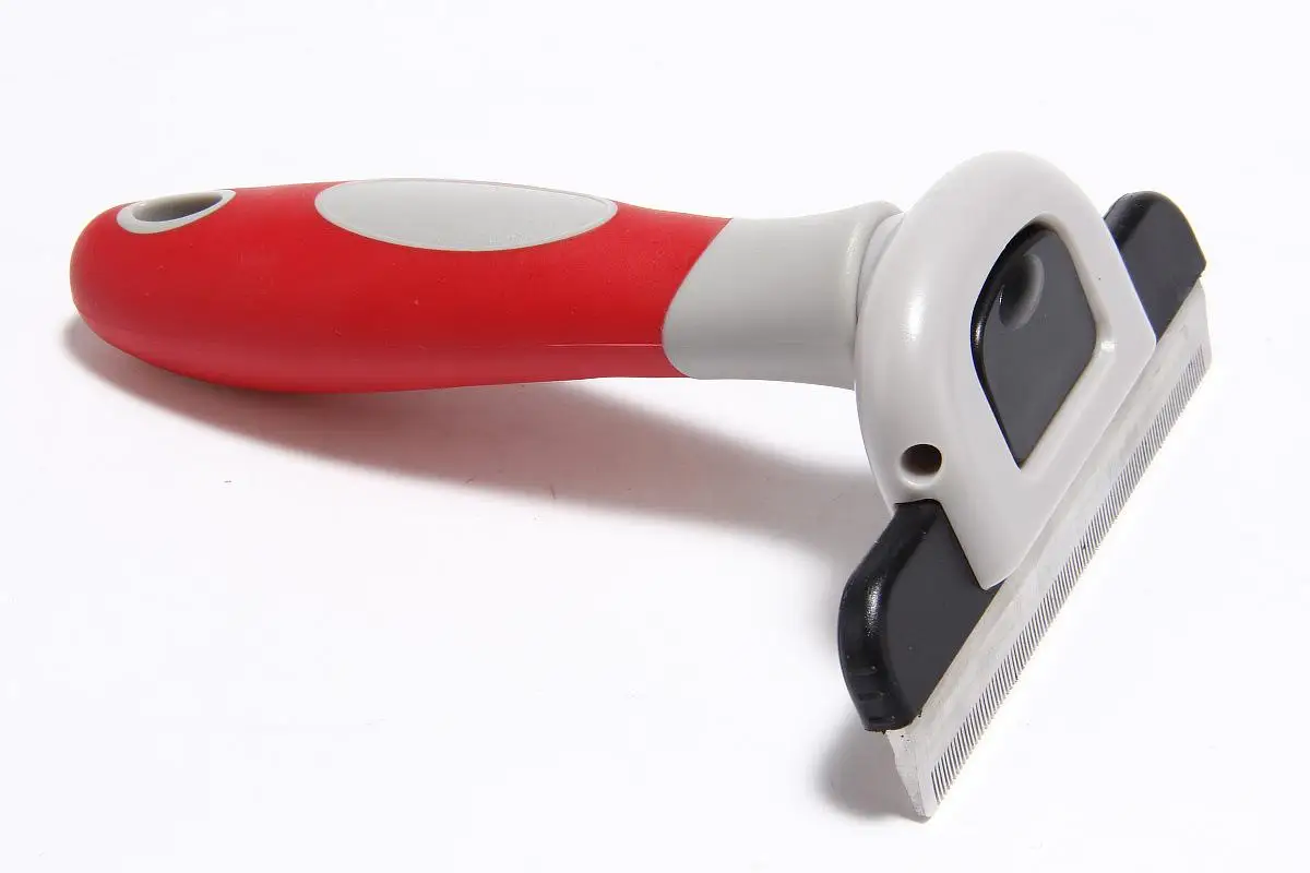 Pet hair removal comb (73). jpg