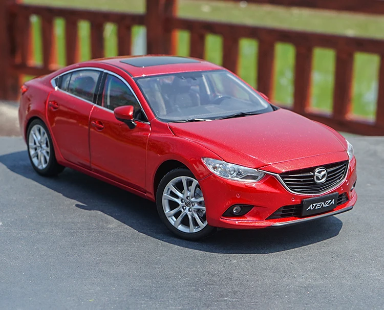 1:18 MAZDA ATENZA литая под давлением Модель автомобиля игрушки Металлическая Модель автомобиля оригинальная коробка