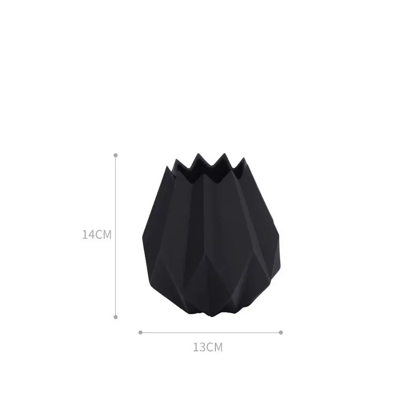 Creative European Porcelain Vase Modern Fashion Ceramic Tabletop Origami Flower Vase Living Room Home Decoration Wedding Gift - Цвет: Black