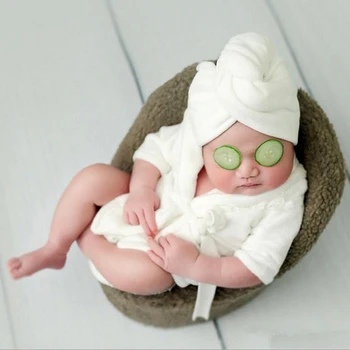 

Solid Children's Robe Flannel Baby Bathrobe Long Sleeve Hooded Kids Bath Robe Lovely Robes Clothes for 0-6 Months Baby Kids New