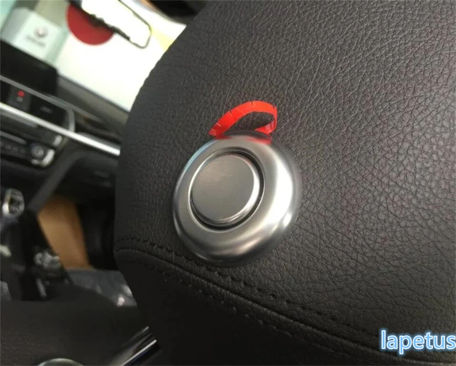 Наволочка для головы на сиденье Lapetus накладка с кнопкой регулировки матовая