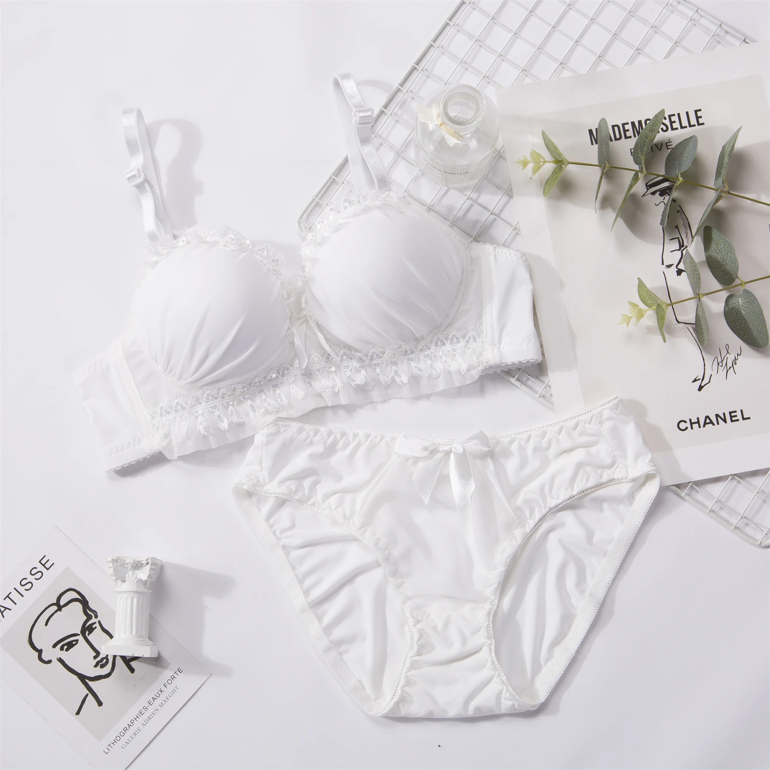 Push-Up-BH Spitzen-BH und Höschen-Set Stickerei-BH-Set Damen Plus Size Deep V Dessous 70 75 80 85 AB Cup für Frauen_voghion.com