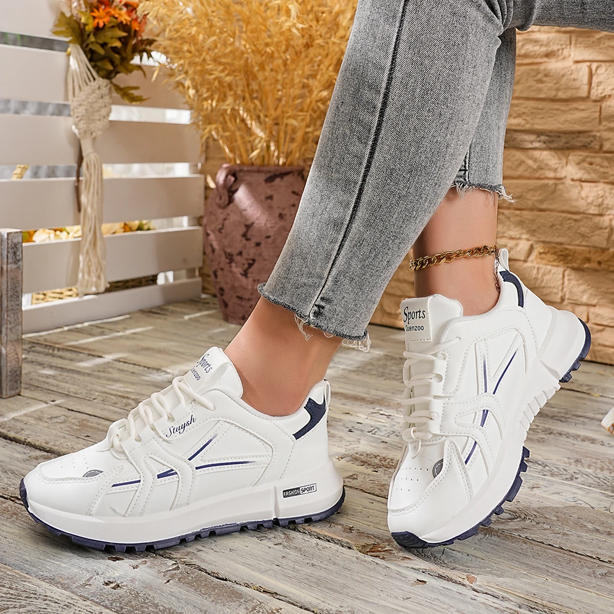 Chic and Comfortable Women's Round-Toe Casual Shoes - Perfect for Spring and Autumn