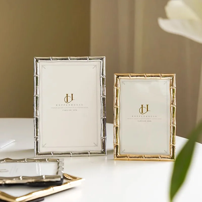 

Desk Gold Photo Frame Metal Stand Display Ornate Picture Frames Modern Personalized Quadros De Parede Living Room Decorations
