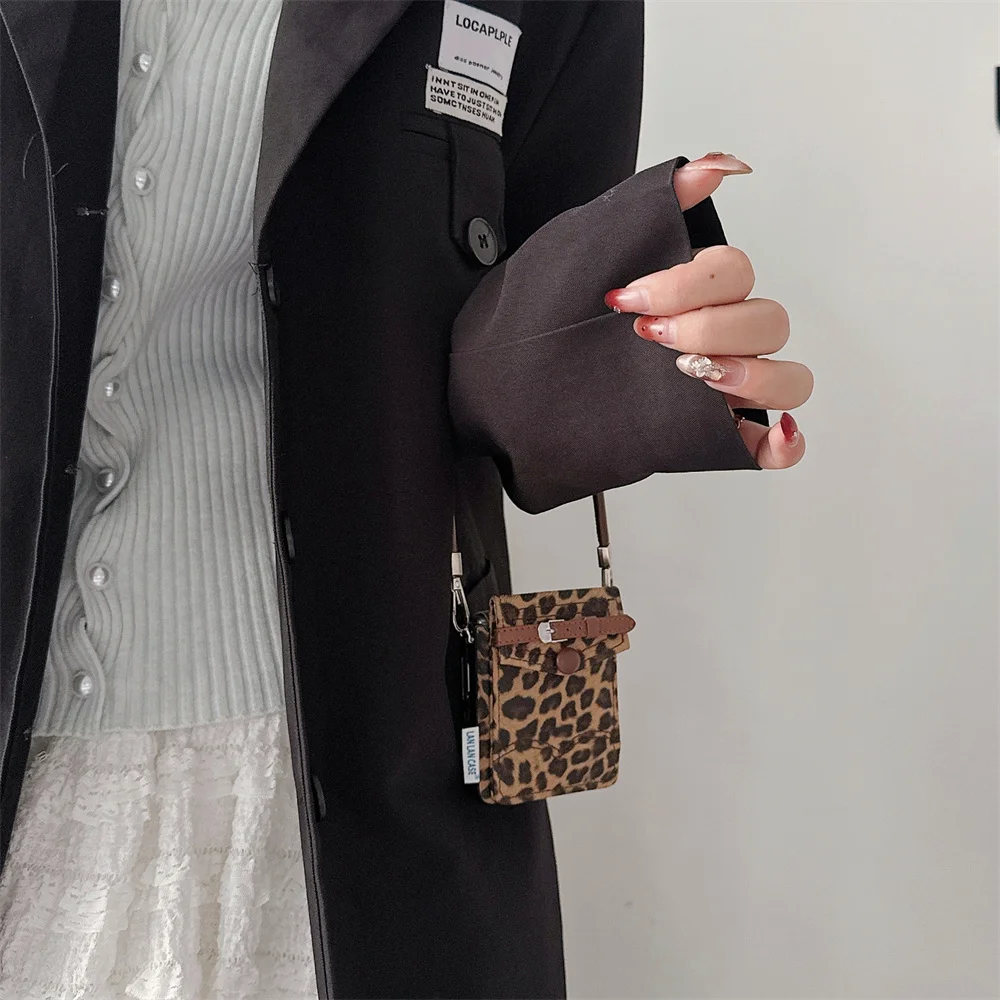 Fashion Leopard Leather Phone Case with Card Holder and Cute Design