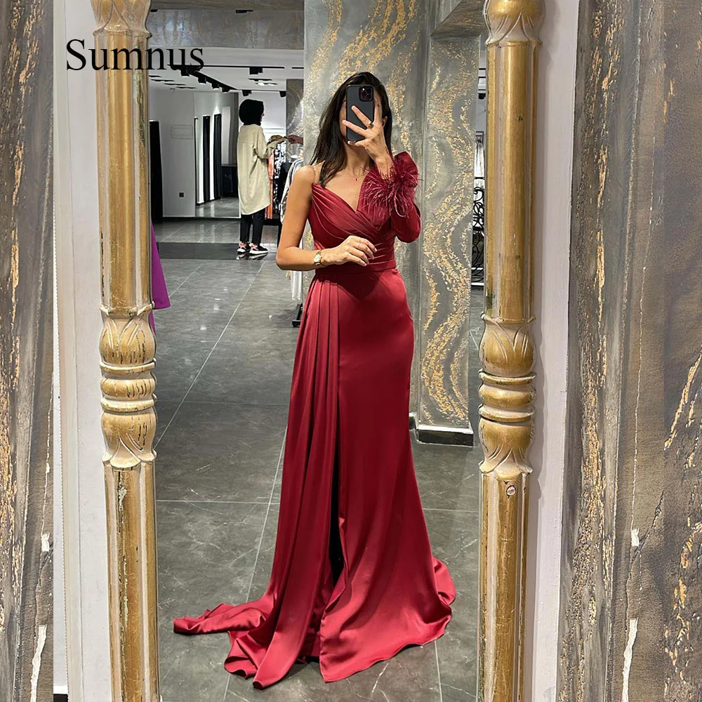 

Sumnus Burgundy Satin Mermaid Evening Dresses Feather One Sleeve Side Split Pleats Formal Gowns With Train Robe de Soiree