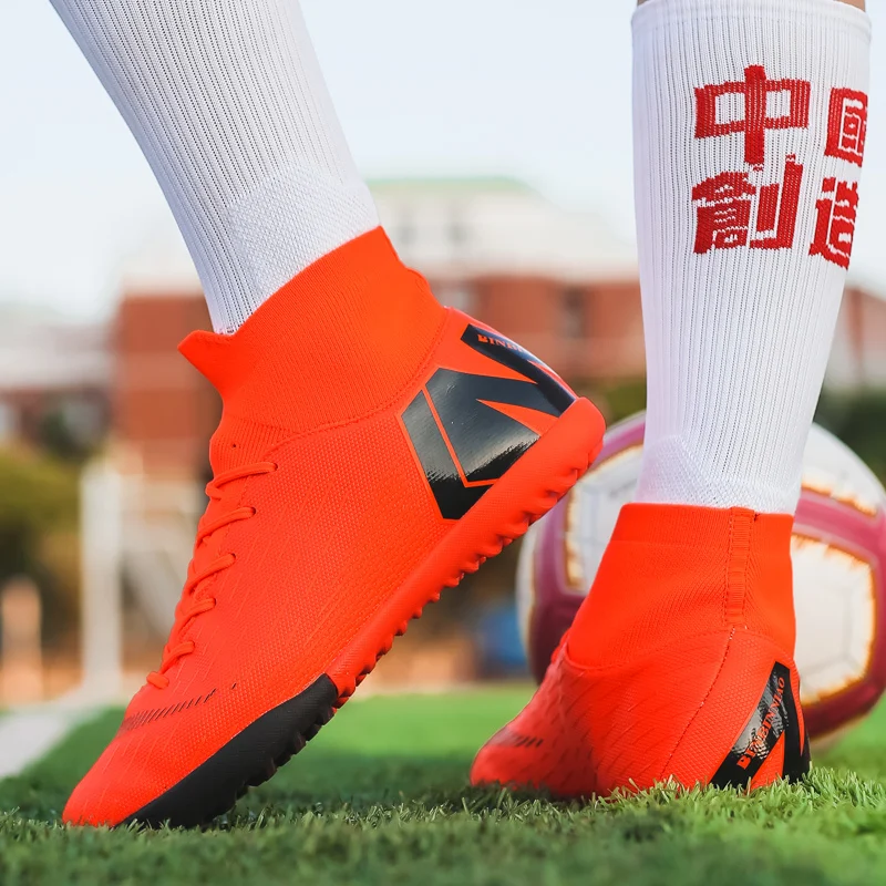 Fashion Orange Men Soccer Shoes Cleats Non-Slip TF/FG Grass Training Sport Shoes Football Boots Men High Ankle Football Sneakers